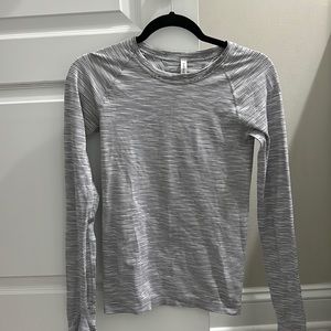 Athleta long sleeve top